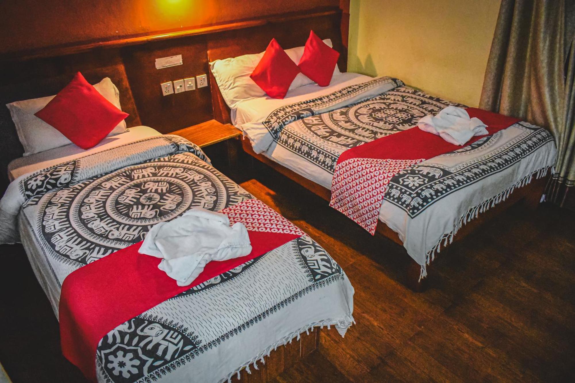 Chitwan Riverside Resort โซราฮา ภายนอก รูปภาพ