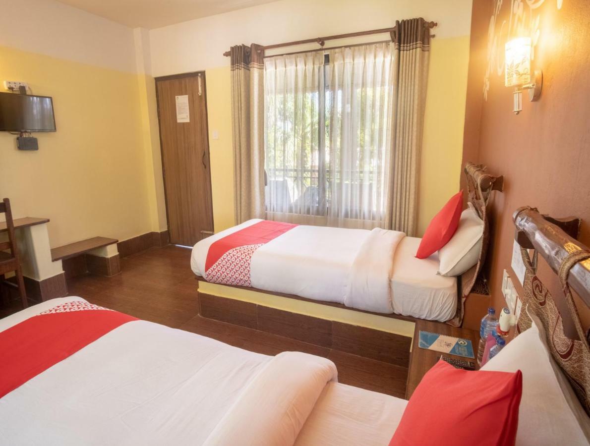 Chitwan Riverside Resort โซราฮา ภายนอก รูปภาพ