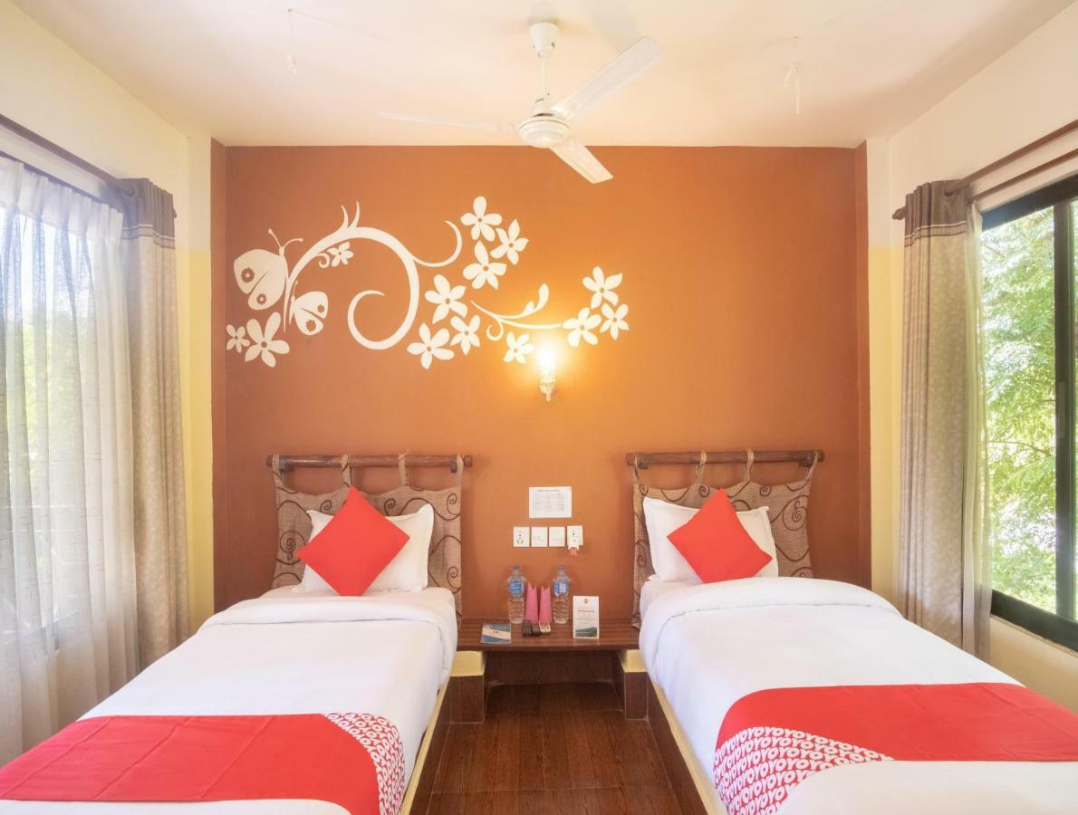 Chitwan Riverside Resort โซราฮา ภายนอก รูปภาพ
