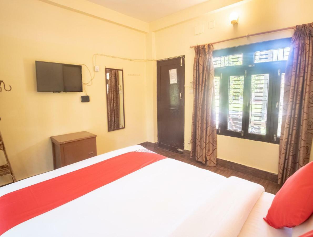 Chitwan Riverside Resort โซราฮา ภายนอก รูปภาพ